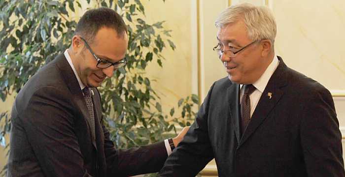 Secretary General of the Turkic Council Ambassador Ramil Hasanov has met with the Minister of Foreign Affairs of the Republic of Kazakhstan Yerlan Idrissov on 10 September 2015 in Astana.