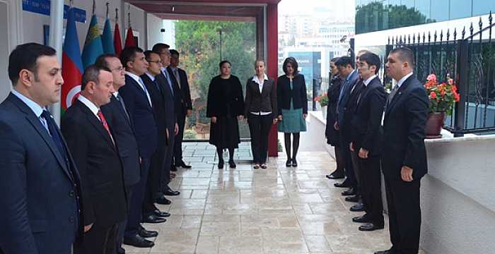 Turkic Council Secretary General Ambassador Ramil Hasanov and the Secretariat personnel commemorated Atatürk on 10 November 2014 at 09.05.