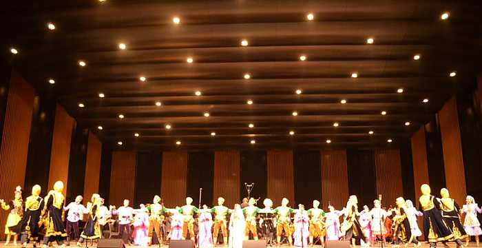 Turkic Council Secretary General Ambassador Ramil Hasanov attended to the Concert entitled ‘Kazakh Eli Classic’ on 30 November 2015 in Zorlu Center, Istanbul