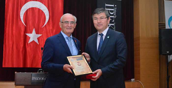 The Deputy Secretary General of the Turkic Council Abzal Saparbekuly attended the 12th Silkroad Golden Man of the Year award ceremony on 16 October 2015.