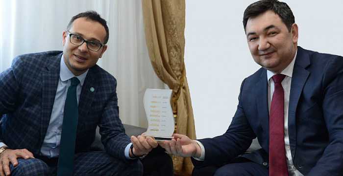 Secretary General of the Turkic Council Ambassador Ramil Hasanov visited President of International Turkic Academy and Chairman of Egemen Kazakstan Prof. Darkhan Kydyrali.