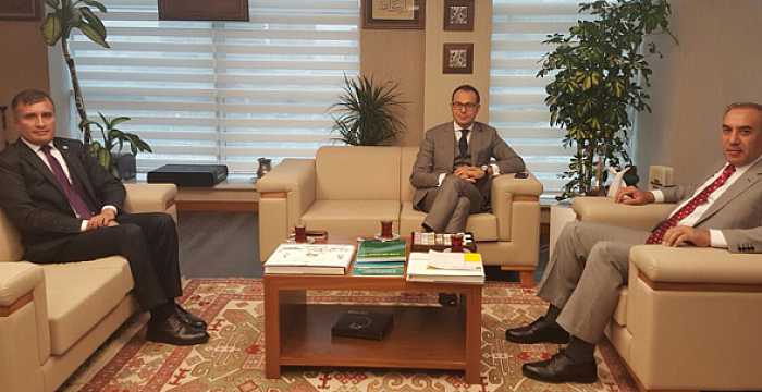 Secretary General of the Turkic Council Ambassador Ramil Hasanov visited Director General of SESRIC Ambassador Musa Kulaklıkaya.