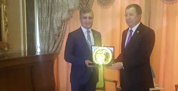 Deputy Secretary General of the Turkic Council Dr. Ömer Kocaman met with the Governor of the South Kazakhstan Region Zhanseit Tuimebayev. 