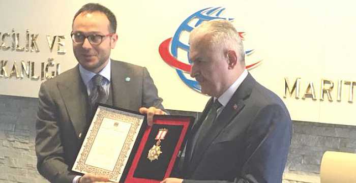 Secretary General of the Turkic Council Ambassador Ramil Hasanov presented ‘Turkic World Distinguished Service Medal’ to Mr. Binali Yıldırım, Minister of Transport, Maritime Affairs and Communications of the Republic of Turkey.