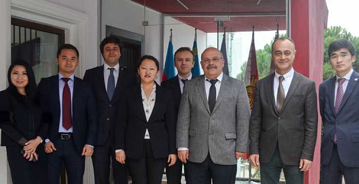 The Kazakh transport delegation headed by the international organization `Trans-Caspian International Transport Route` (TITR) met with the Turkish transport delegation.