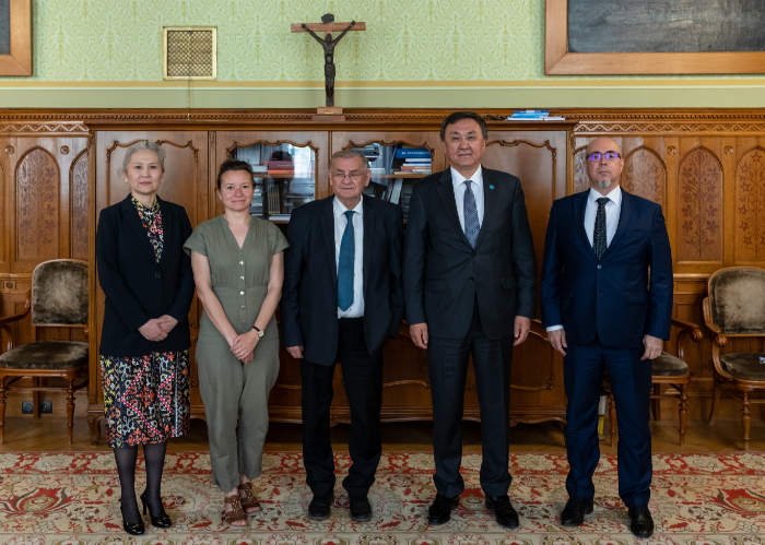 Secretary General met with the Vice Speaker of the Hungarian National Assembly and Head of Central Asian Friendship Group