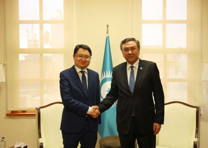 Secretary General of the OTS held a meeting with the Permanent Representative of Kazakhstan to International Organizations in Paris