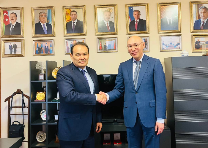 Secretary General of the Organization of Turkic States received the Governor of the Astana International Finance Center