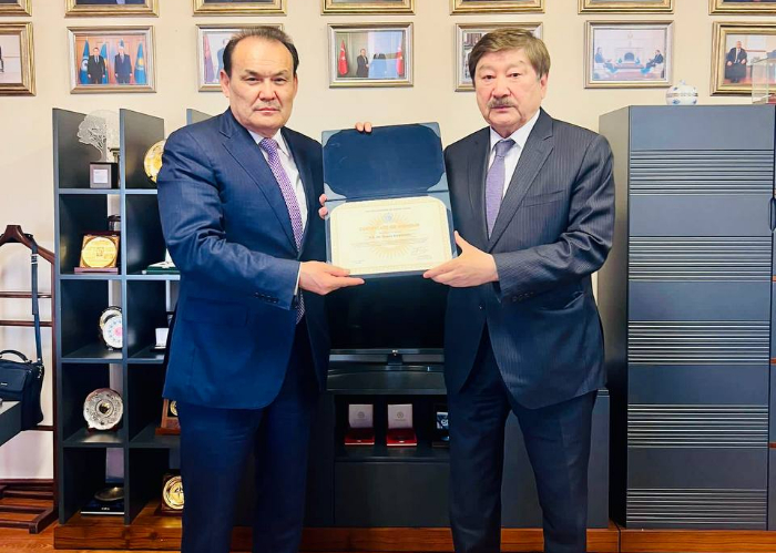 The Secretary General of the Organization of Turkic States awarded Duysen Kasseinov.