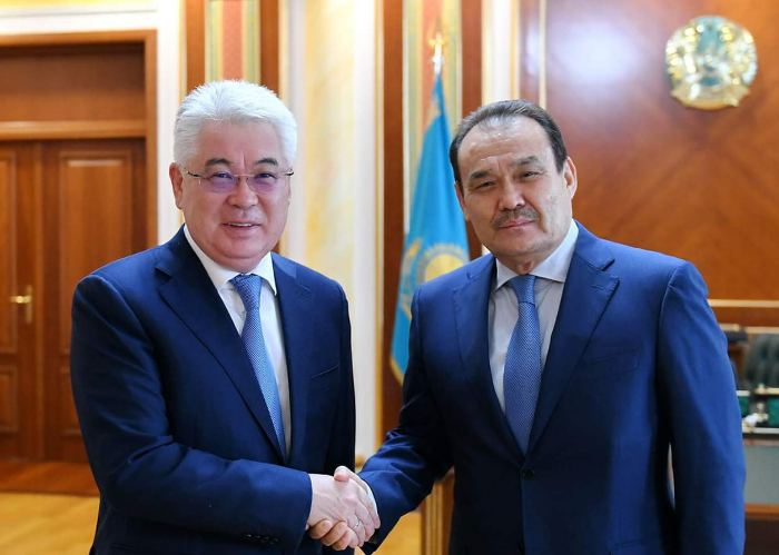 Secretary General of Turkic Council Baghdad Amreyev met with the Minister of Foreign Affairs of the Republic of Kazakhstan, H.E. Beibut Atamkulov.