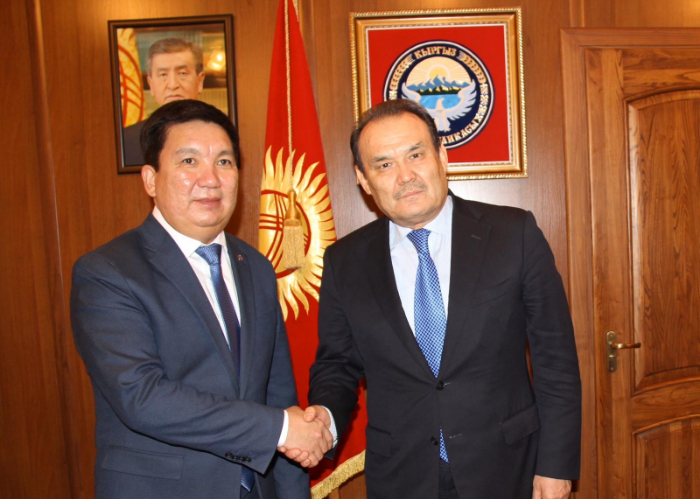 Secretary General of the Turkic Council Baghdad Amreyev held a meeting with the Minister of Transport and Roads of the Kyrgyz Republic H.E. Zhanat Beyshenov.